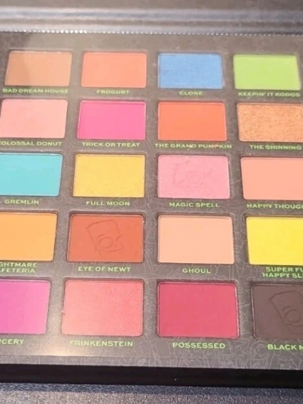 Revolution TREEHOUSE OF HORROR The Simpsons SPOOKTACULAR Eye Shadow Palette NIB